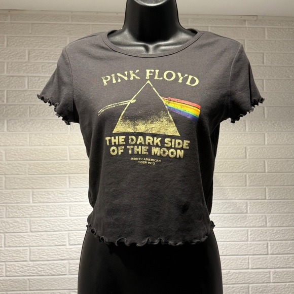 Pink Floyd The Dark Side of the Moon Tour 1973 Graphic T-Shirt - Picture 1 of 3